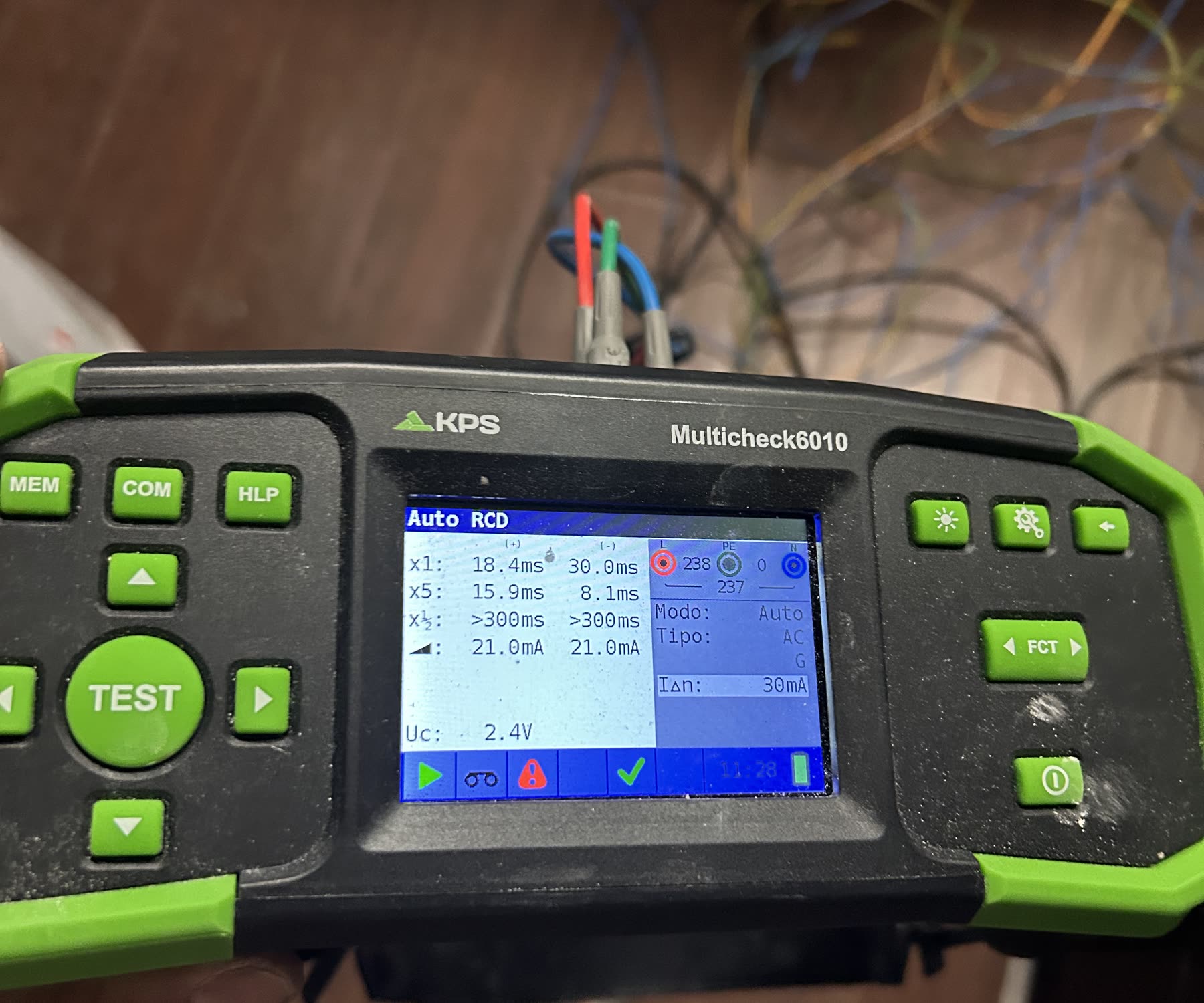 Ensaio de diferencial RCD com certificador de instalações elétricas